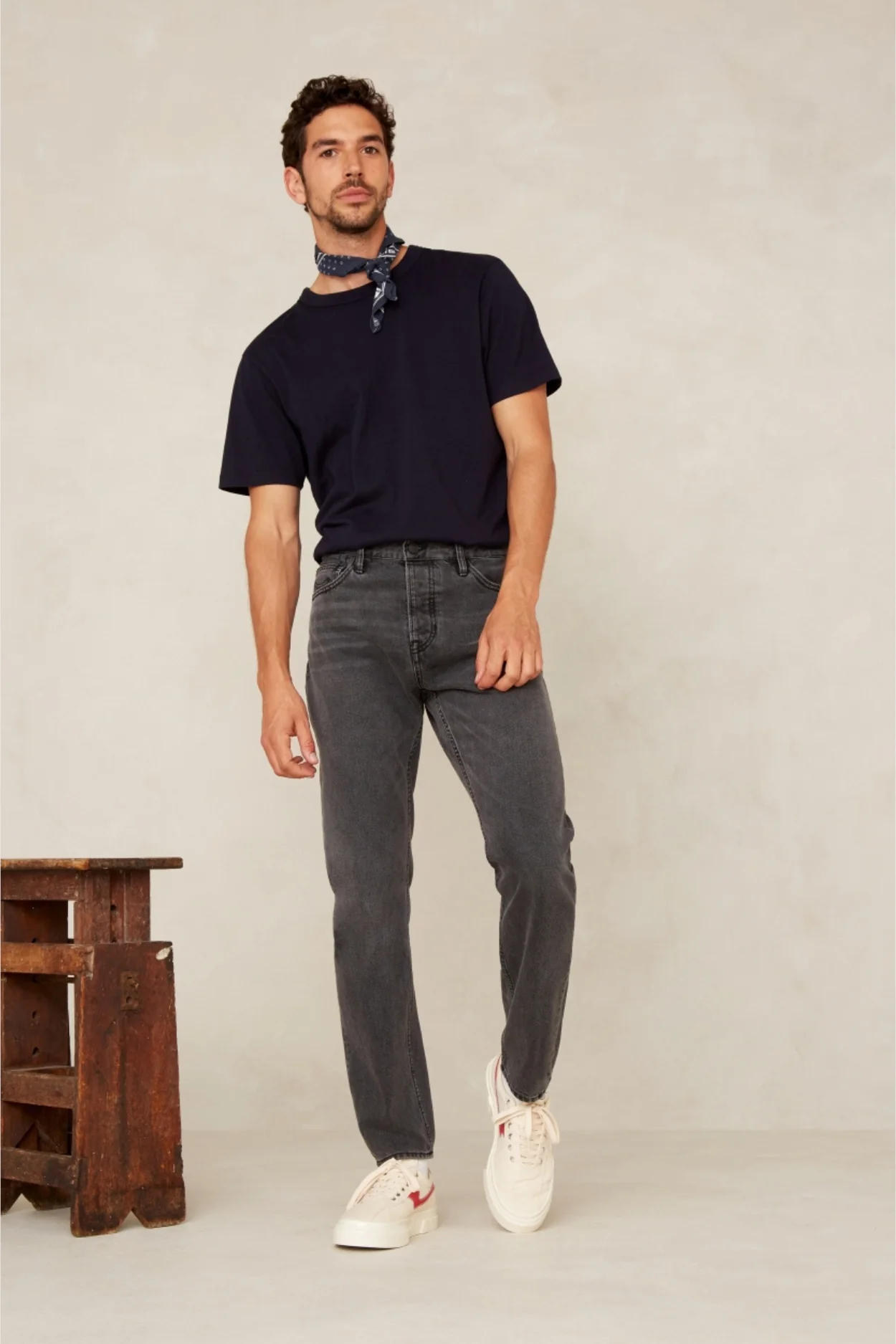 JERRICK | HOLO GREY WORN - Image 3