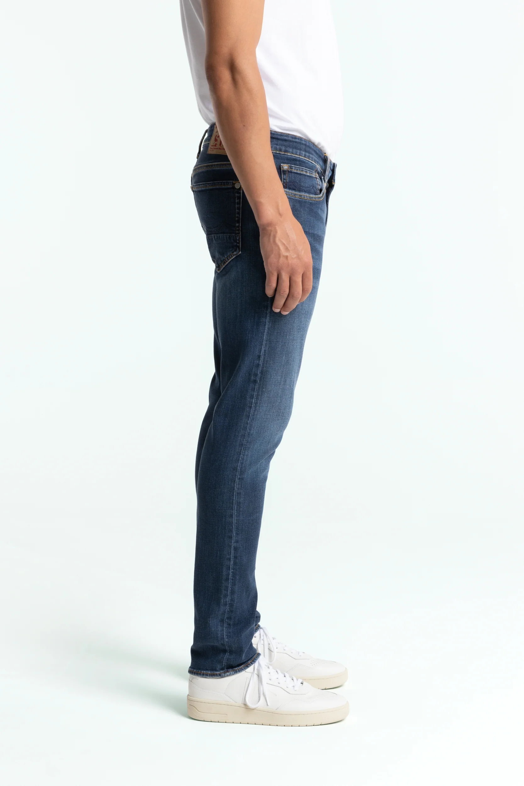 JOHN | CLEAN MEDIUM USED - Image 3