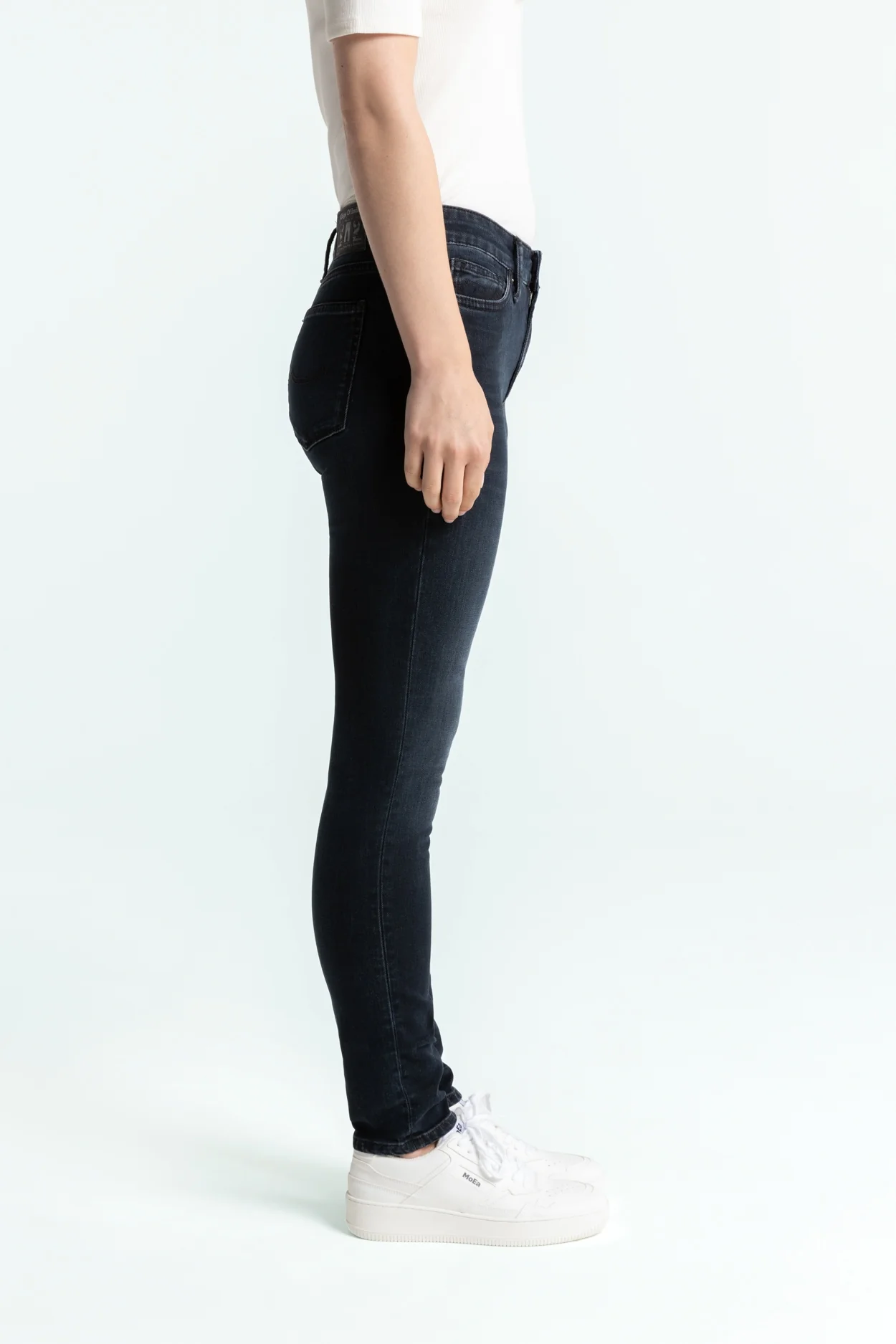 JUNO MEDIUM | BLUE BLACK WORN - Image 4